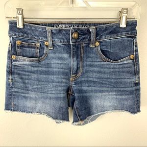 🦅American Eagle Shortie Jean Shorts
